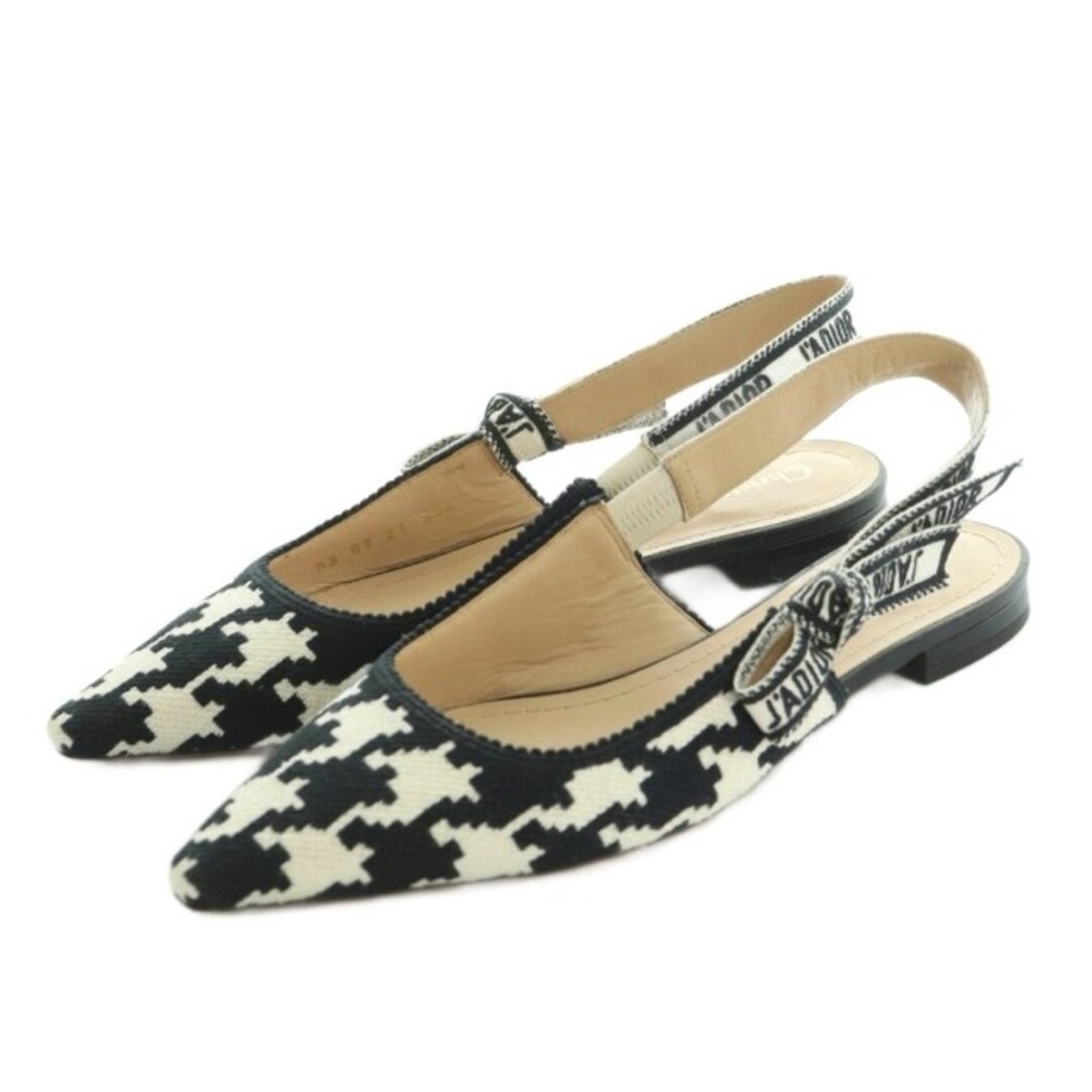 J’adior Slingback Flats